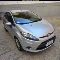 FORD FIESTA AUTOMATICA - PROMO