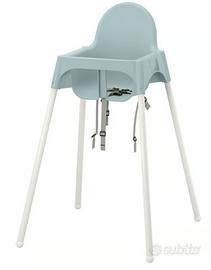 seggiolino con i piedi e seggiolino sopra sedia 