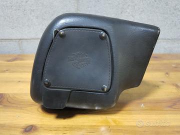 Tasca portaoggetti e paragambe per Harley Touring