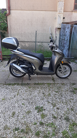 Scooter honda 350 sh