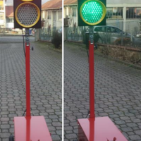 Semaforo mobile a led a 2 fasi via radio alimentaz