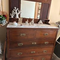 mobile di arredamento antico