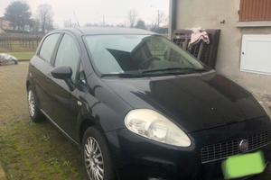 FIAT Grande Punto GPL - 250.000km (neopatentati)