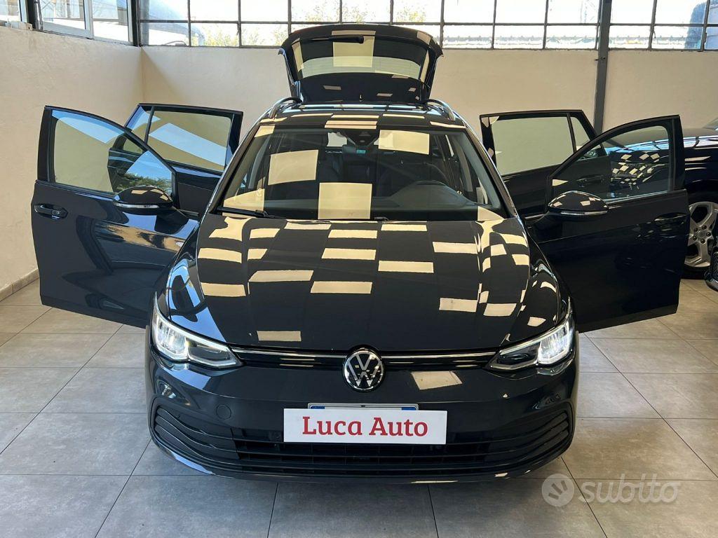 VOLKSWAGEN Golf 8ª serie