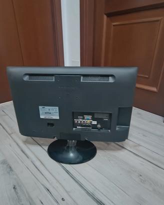 TV LCD Samsung usato 27 pollici