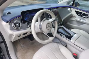 Mercedes EQE 300