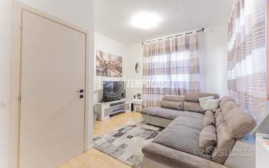 ELEGANTE SOLUZIONE SU TRE LIVELLI CON GIARDINO PRI