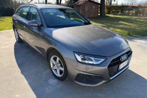 Audi A4 Avant 40 TDI S tronic Business Advanced