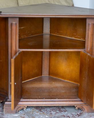 Mobile Porta TV Angolare in Legno Stile Classico
