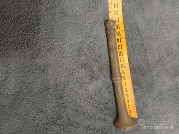 Pestello in ottone fine '800 primi '900.
Veniva ut