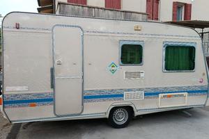 roulotte adria