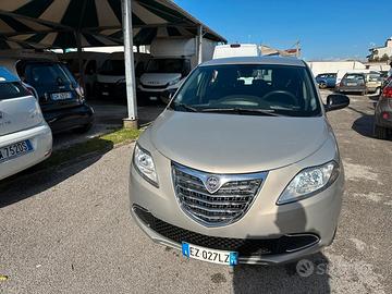Lancia Ypsilon 1.2 69 CV 5 porte Gold