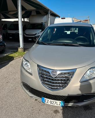 Lancia Ypsilon 1.2 69 CV 5 porte Gold