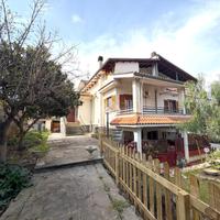 4 LOCALI A LANUVIO