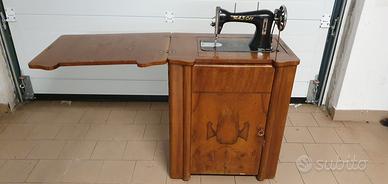 Macchina da cucire vintage Rasch con mobile