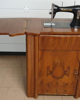 Macchina da cucire vintage Rasch con mobile