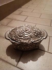 Carrillon portagioie antico in ottone