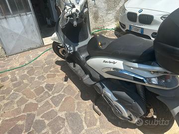 Piaggio Beverly 400