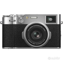 Fujifilm X-100 VI Silver - Garanzia Ufficiale Fuji