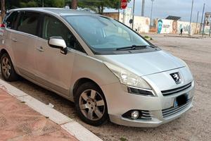 Peugeot 5008 7 posti 200.000 km