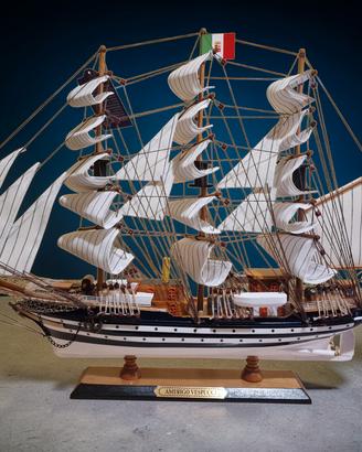 Modellino Veliero Amerigo Vespucci in legno 65 cm