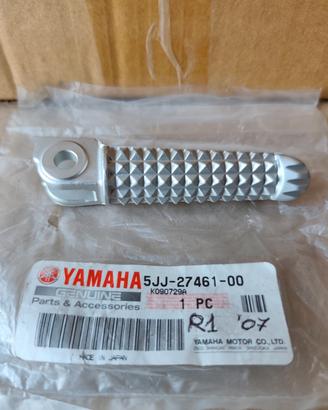 PEDALINA DESTRA ORIGINALE YAMAHA NUOVA YZF 1000 R1