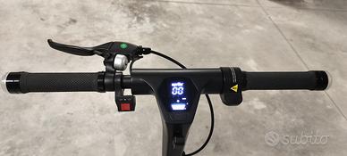 MONOPATTINO ELETTRICO APRILIA ESR2