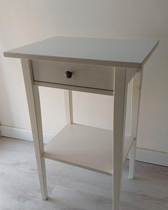 Comodini Hemnes Ikea