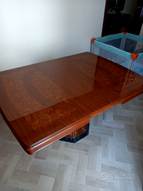 Tavolo da soggiorno allungabile