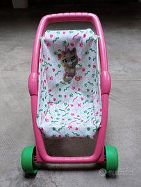 Passeggino giocattolo per bambina