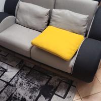 Divano design 2 posti con poggiapiedi