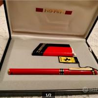 Penna ed accendino Ferrari
