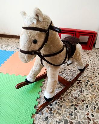 Cavalluccio a dondolo per bambini