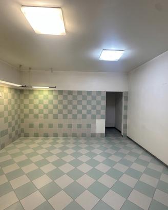Laboratorio a mestre con canna fumaria