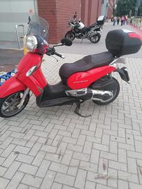 scarabeo 500 light