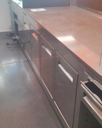 arredamento completo per paninoteca o simile