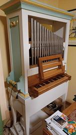 organo a canne in stile settecentesco