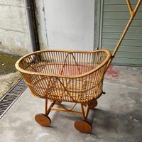 Culla in vimini con ruote