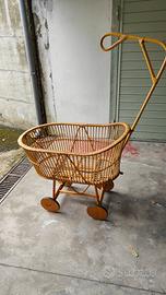 Culla in vimini con ruote