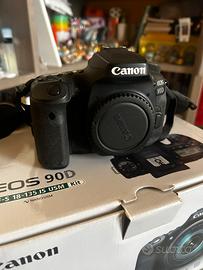 Macchina fotografica CANON EOS 90D