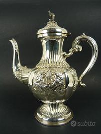 Teiera in argento 800