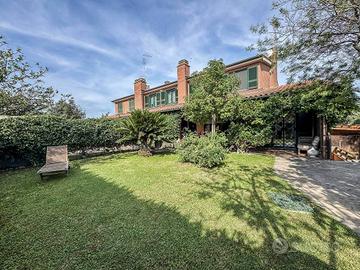 Villa di 200 m² con 4 locali a Roma