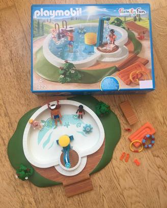 Piscina con doccia a pompa Playmobil