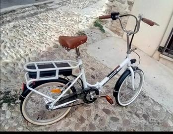 bicicletta elettrica e Ike Nilox pieghevoe