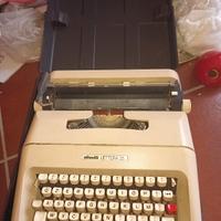 Macchina da scrivere Olivetti Lettera 35 vinantica