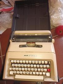 Macchina da scrivere Olivetti Lettera 35 vinantica