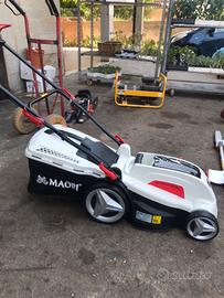 Tagliaerba con batteria e caricabatterie