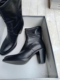 Stivaletti neri n. 37 e mezzo