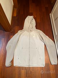 Felpa Tech Nike Grigia e Bianca