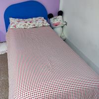 armadio e lettino cameretta